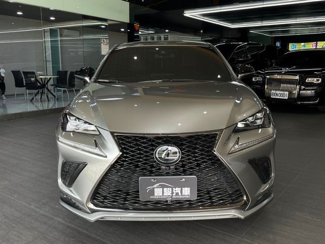 Lexus NX  第4張相片
