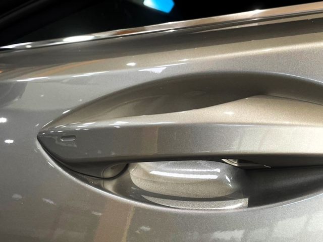 Lexus NX  第10張相片