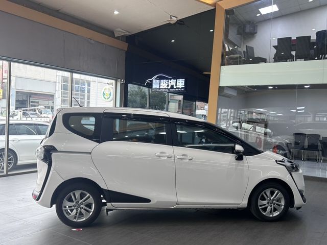 Toyota SIENTA  第3張相片