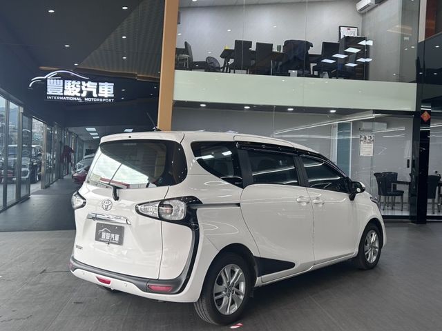 Toyota SIENTA  第4張相片