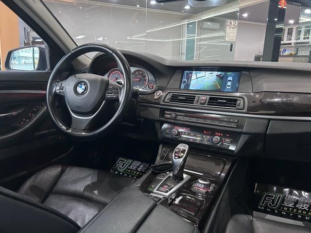BMW/ 寶馬 520i  第8張相片