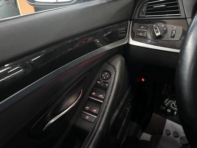 BMW/ 寶馬 520i  第10張相片