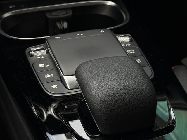Mercedes-Benz/賓士 CLA250  第11張相片