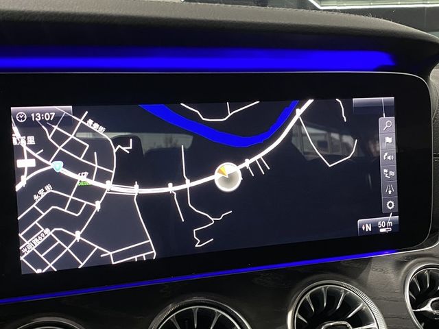Mercedes-Benz/賓士 E-CLASS  第14張相片