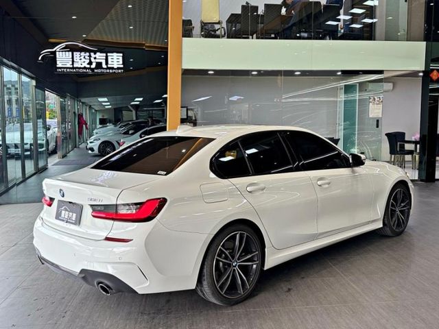 BMW/ 寶馬 330i M Sport  第4張相片