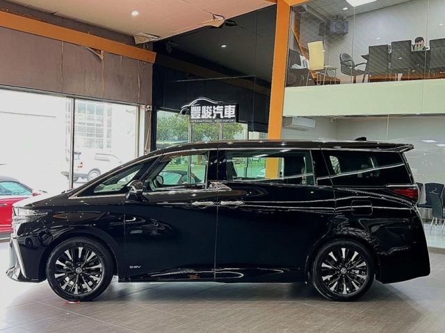 Toyota ALPHARD  第2張相片