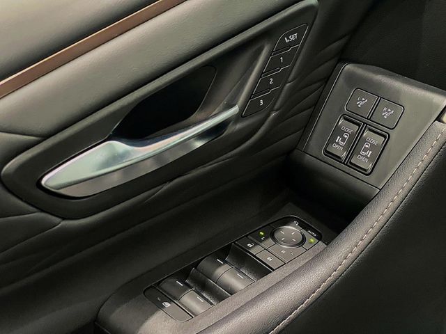 Toyota ALPHARD  第11張相片