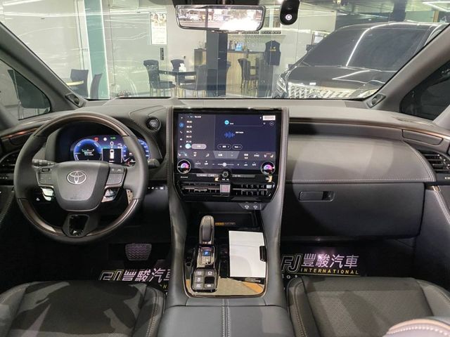 Toyota ALPHARD  第9張相片