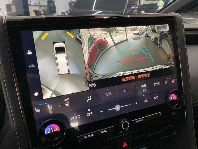 Toyota ALPHARD  第11張相片