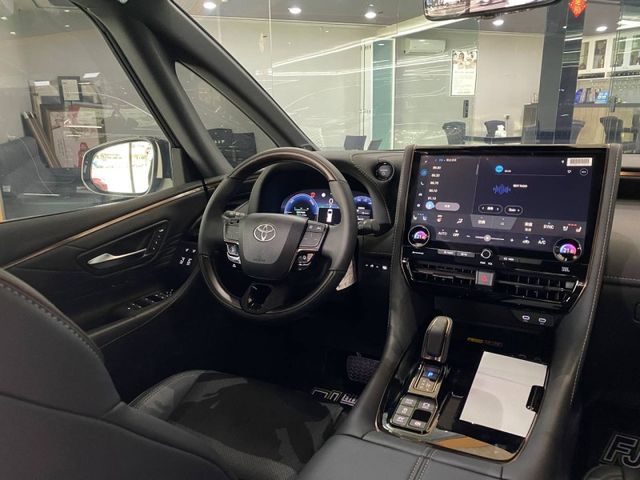 Toyota ALPHARD  第13張相片