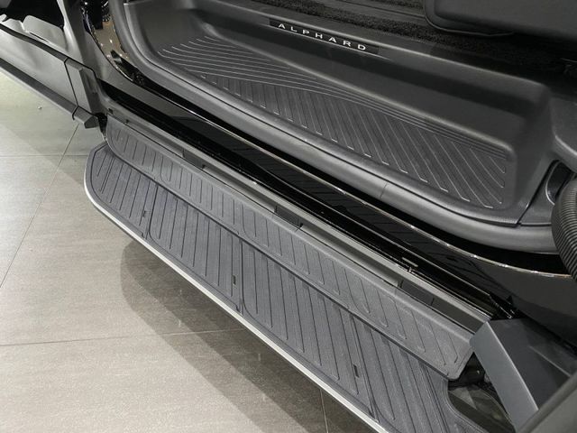 Toyota ALPHARD  第19張相片