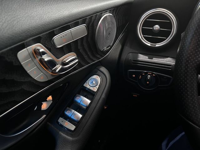 Mercedes-Benz/賓士 GLC300  第9張相片