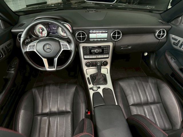 Mercedes-Benz/賓士 SLK-CLASS  第9張相片