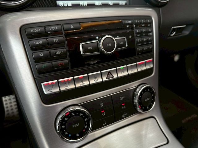 Mercedes-Benz/賓士 SLK-CLASS  第15張相片