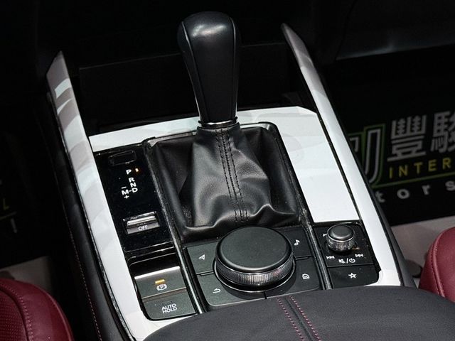Mazda CX-30  第14張相片