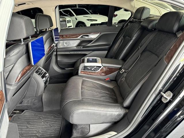 BMW/ 寶馬 740Li  第7張相片