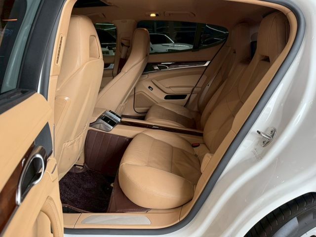 Porsche保時捷 Panamera  第16張相片