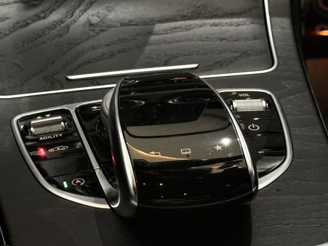 Mercedes-Benz/賓士 C400  第13張相片