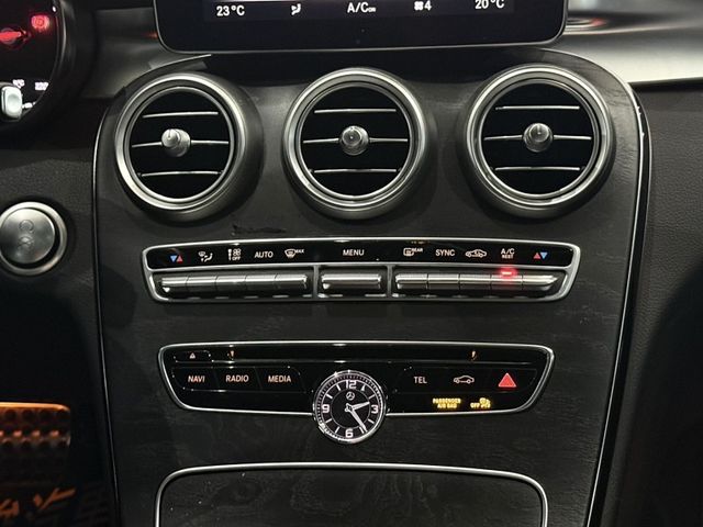 Mercedes-Benz/賓士 C400  第14張相片