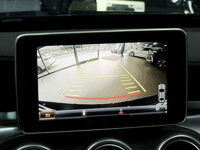Mercedes-Benz/賓士 C400  第16張相片