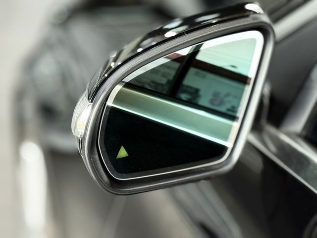 Mercedes-Benz/賓士 C400  第19張相片