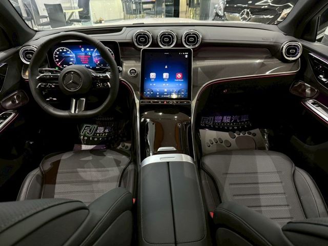 Mercedes-Benz/賓士 GLC300  第8張相片