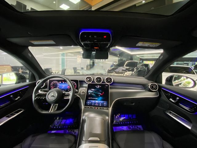 Mercedes-Benz/賓士 GLC300  第8張相片