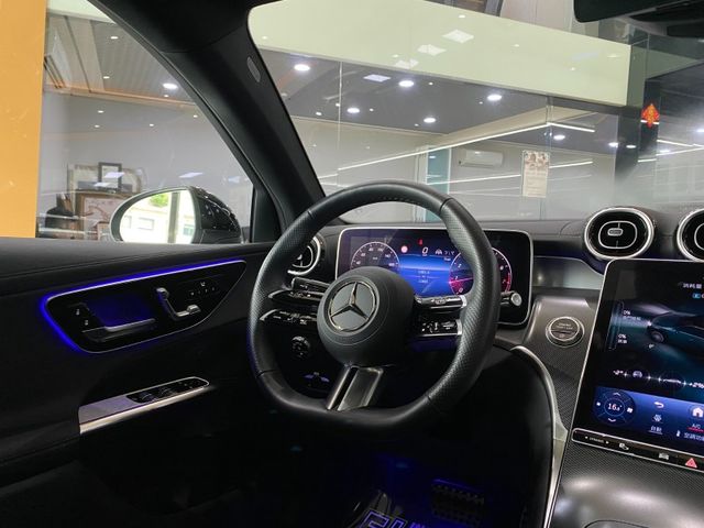 Mercedes-Benz/賓士 GLC300  第16張相片