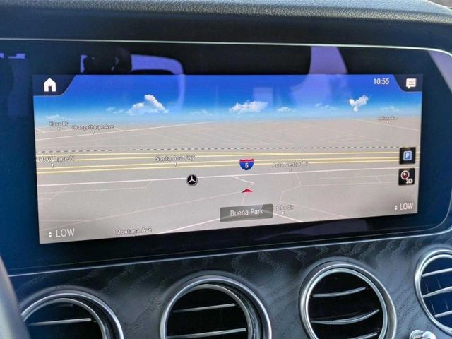 Mercedes-Benz/賓士 E-CLASS  第13張相片