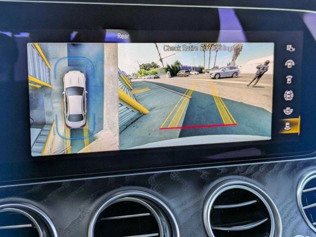 Mercedes-Benz/賓士 E-CLASS  第14張相片