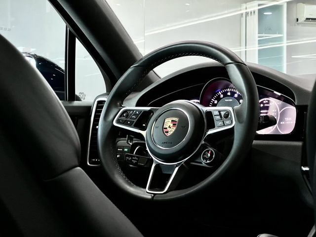 豐駿精選好車 23年Cayenne Coupe一手漂亮車原廠保固中可協助升級改裝  第17張相片