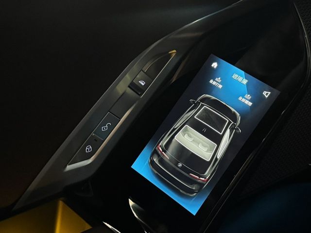 豐駿精選好車 2022 735i Luxury總代理 5AU跟車 抬顯 B&W  第15張相片