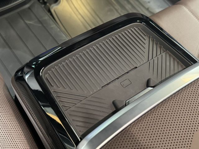 豐駿精選好車 2022 735i Luxury總代理 5AU跟車 抬顯 B&W  第17張相片