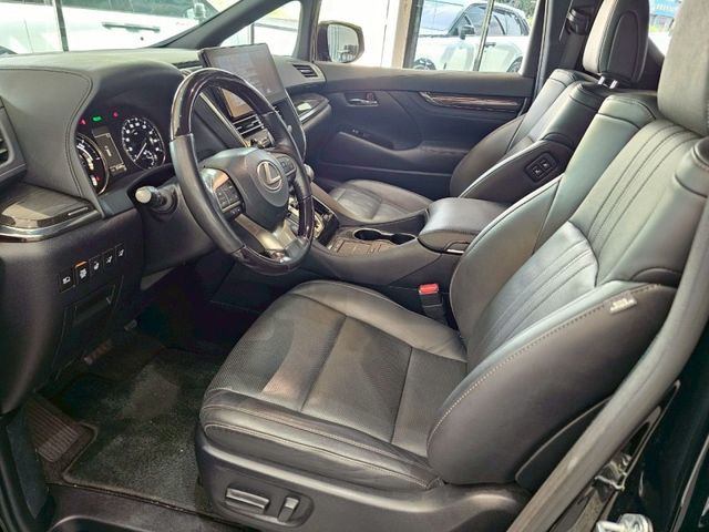 Lexus LM  第6張相片