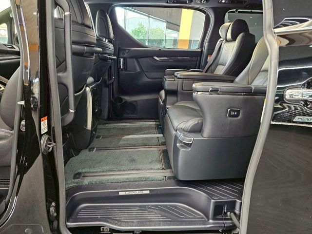 Lexus LM  第10張相片