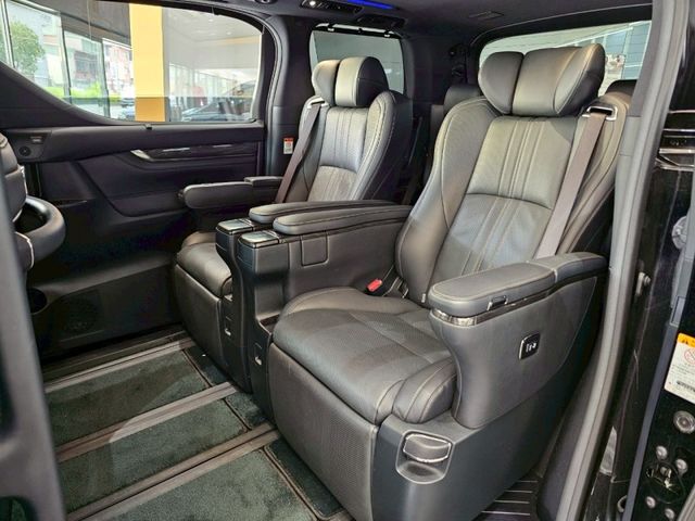 Lexus LM  第11張相片