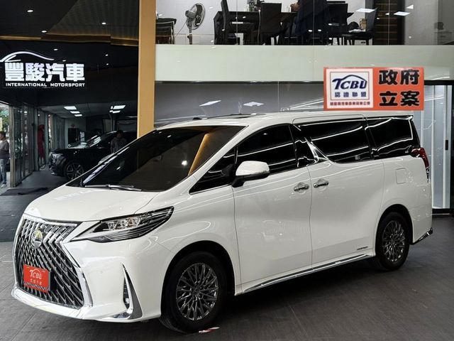 Lexus LM  第1張相片