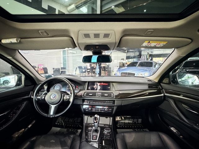 BMW/ 寶馬 520i  第8張相片