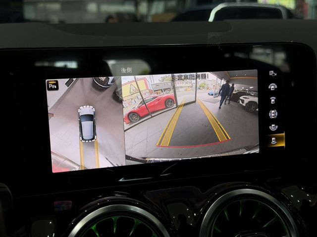 Mercedes-Benz/賓士 GLA200  第19張相片