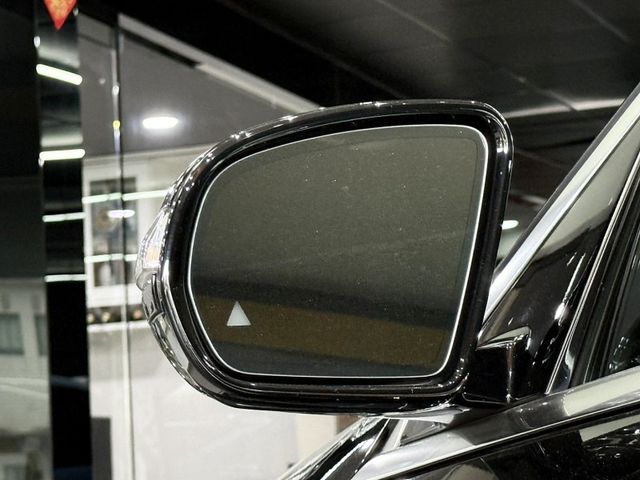 Mercedes-Benz/賓士 S550  第26張相片