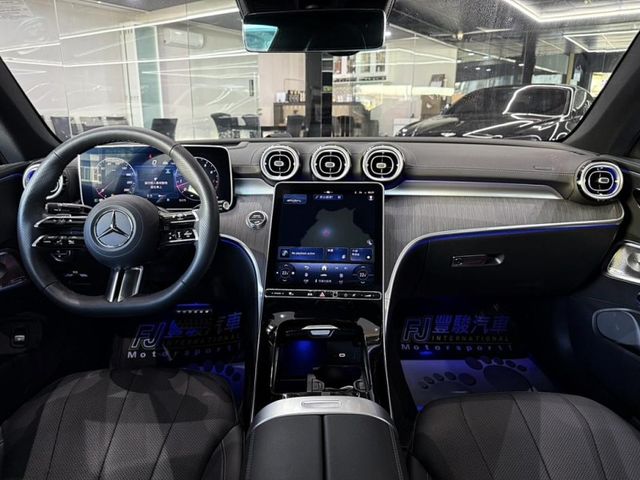 Mercedes-Benz/賓士 E-CLASS  第9張相片