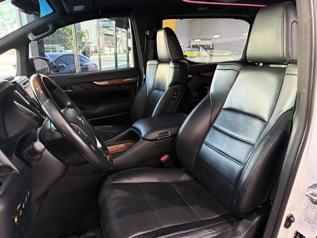 Toyota ALPHARD  第6張相片