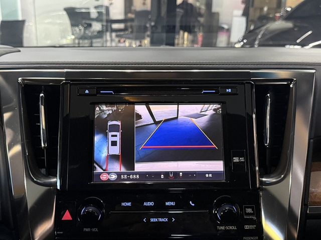 Toyota ALPHARD  第17張相片