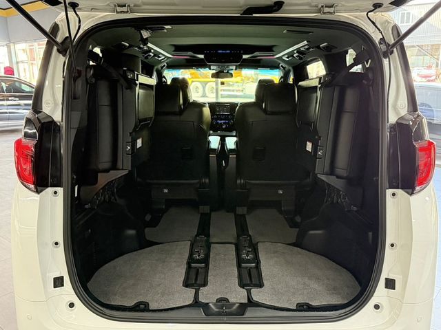 Toyota ALPHARD  第20張相片