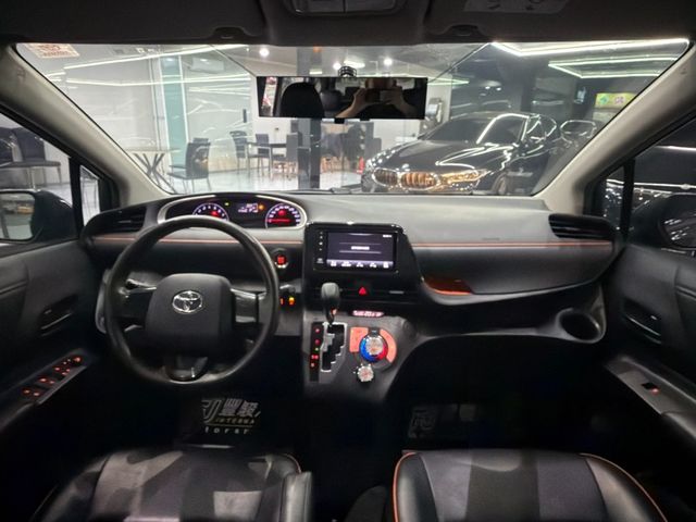 Toyota SIENTA  第2張相片