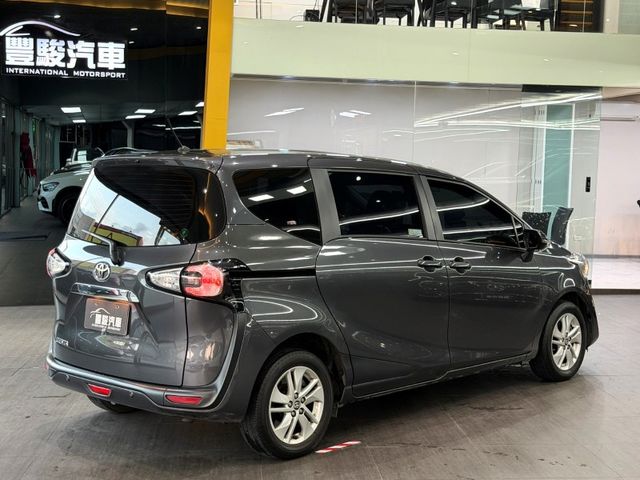 Toyota SIENTA  第7張相片