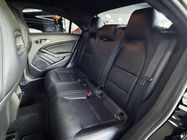 Mercedes-Benz/賓士 CLA250  第1張相片