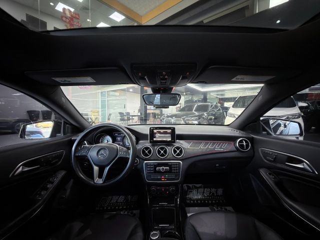 Mercedes-Benz/賓士 CLA250  第3張相片