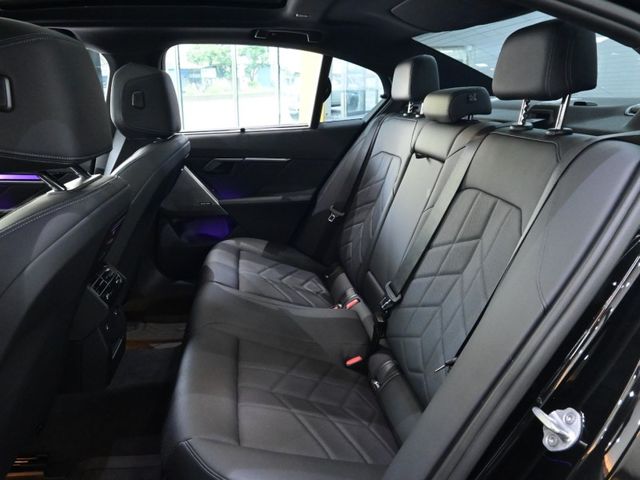 BMW/ 寶馬 540i M Sport  第9張相片