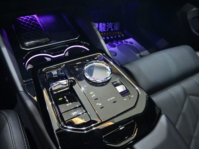 BMW/ 寶馬 540i M Sport  第23張相片